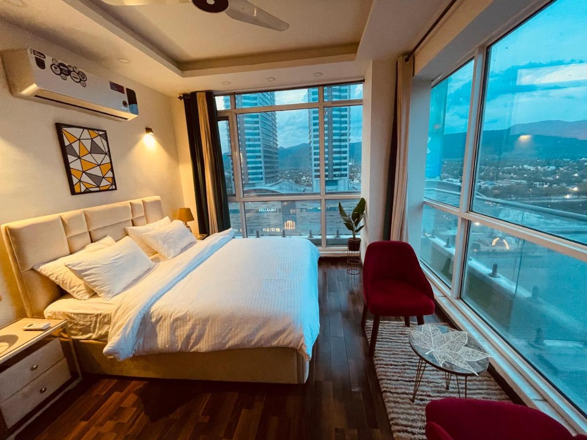High Rise Presidential Suite In Elysium Opp Centaurus Islamabad Buitenkant foto