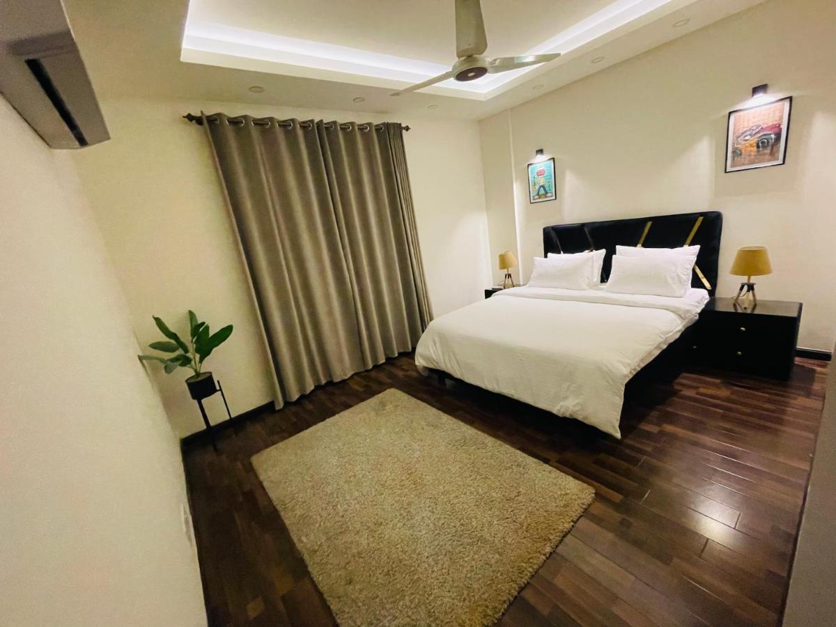 High Rise Presidential Suite In Elysium Opp Centaurus Islamabad Buitenkant foto