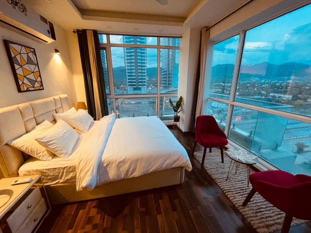 High Rise Presidential Suite In Elysium Opp Centaurus Islamabad Buitenkant foto